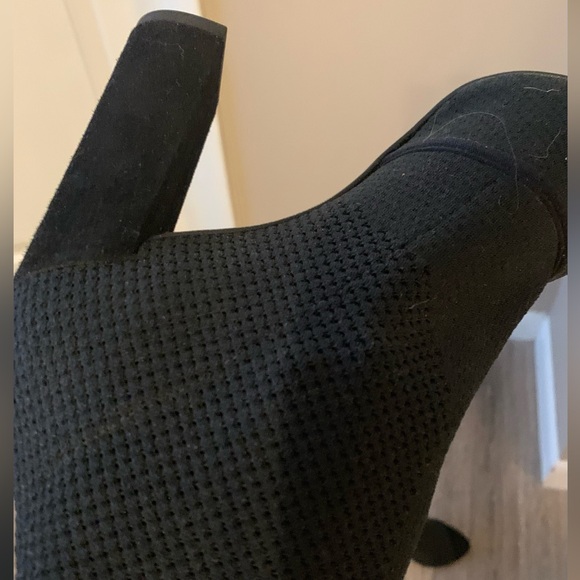 Kenneth Cole New York, Women's Dahvi Peep-Toe Ankle Booties, 6.5,Like New,No Box - Picture 15 of 15